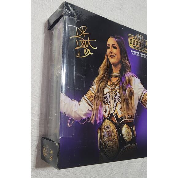 DR. Britt baker AEW Unrivaled supreme collection - Picture 4 of 7